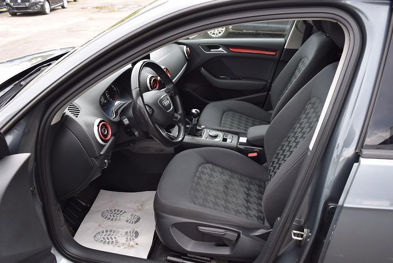 Audi A3 (2014) 1.2TSI 77kw AMBIENTE NAVI VÝHŘ - fotka 21 z 45