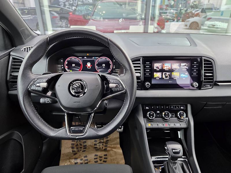 Škoda Karoq Sportline 1.5 TSI DSG tažné - fotka 17 z 45