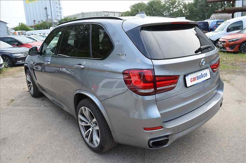 BMW X5 (2017) XDRIVE AT - fotka 4 z 18