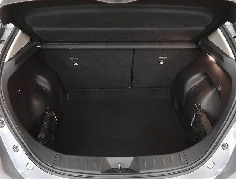 Nissan Leaf (2021) 40 kWh, SoH 90%, Automat - fotka 14 z 24
