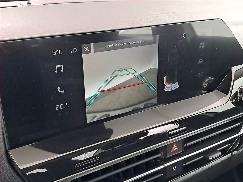 Citroën C4 X (2023) Feel Pack 1.2 PureTech - fotka 19 z 19