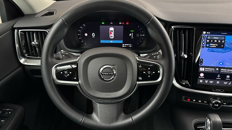 Volvo V60 2.0 T6 AUT AWD Recharge Plus B - fotka 9 z 27