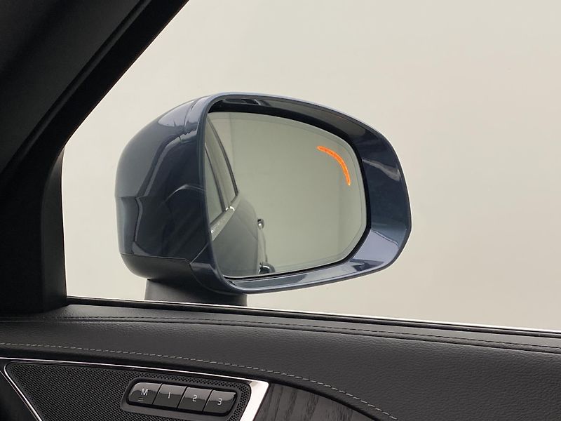 Volvo XC90 B5 AWD INSCRIPTION 7Míst - fotka 44 z 55