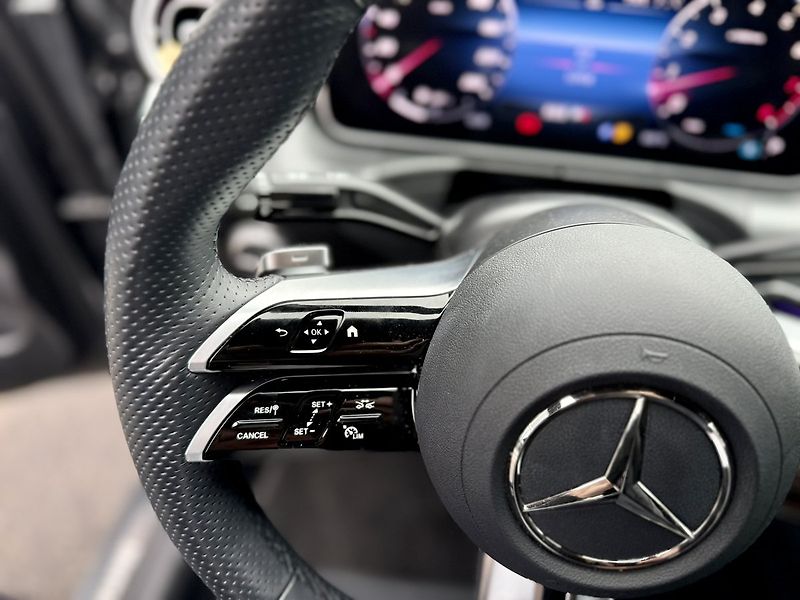 Mercedes-Benz Třídy C (2024) 300 4MATIC - fotka 26 z 41