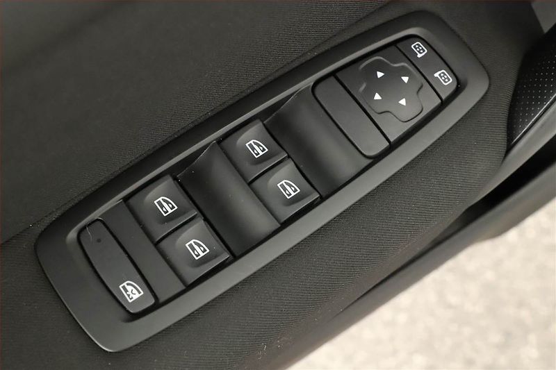 Renault Mégane (2017) 1.5 dCi, Tempomat - fotka 9 z 17