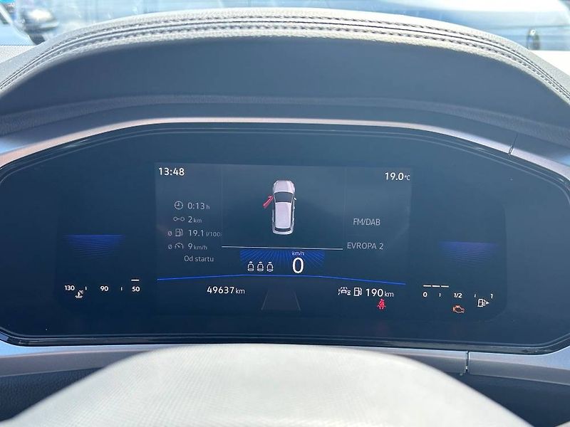 Volkswagen T-Roc Life 6G 1,0TSI - fotka 12 z 22