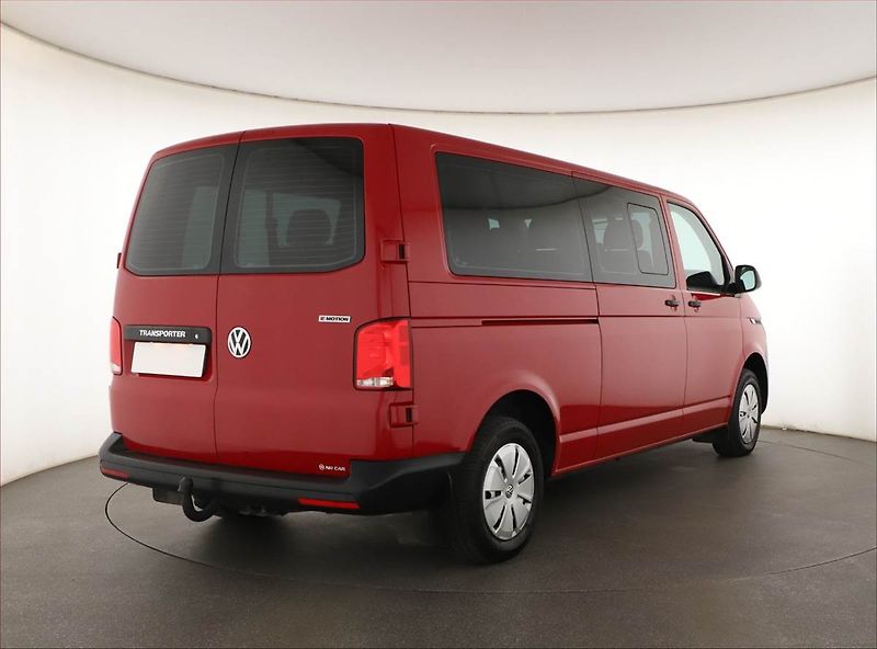 Volkswagen Transporter (2022) 2.0 TDI 4MOTION, Bus, 9Míst - fotka 5 z 16