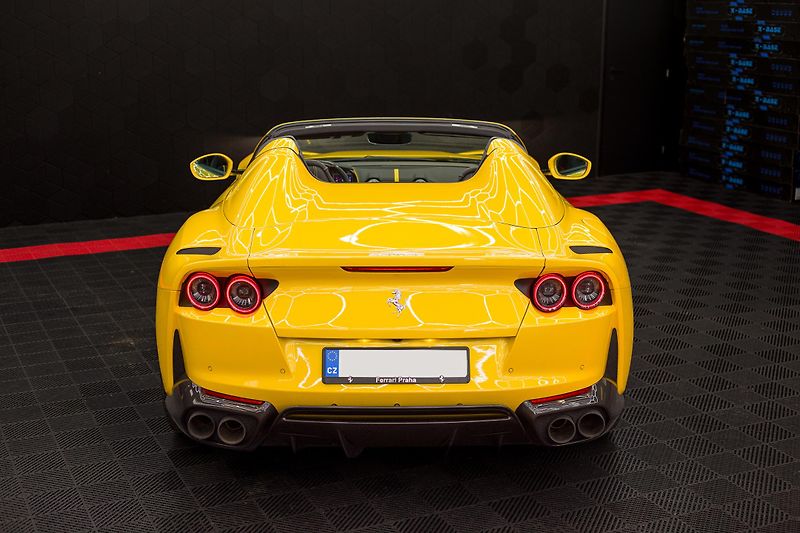 Ferrari 812 (2024) GTS-žlutá metalíza !! - fotka 6 z 18