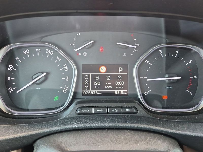 Toyota ProAce Verso Family Comfort NAVI Safety Web - fotka 19 z 29