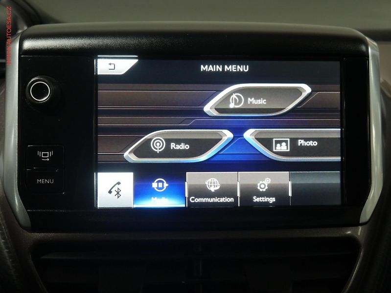 Peugeot 2008 (2014) 1.6 HDI, ČR, servis.kniha, AC - fotka 17 z 19