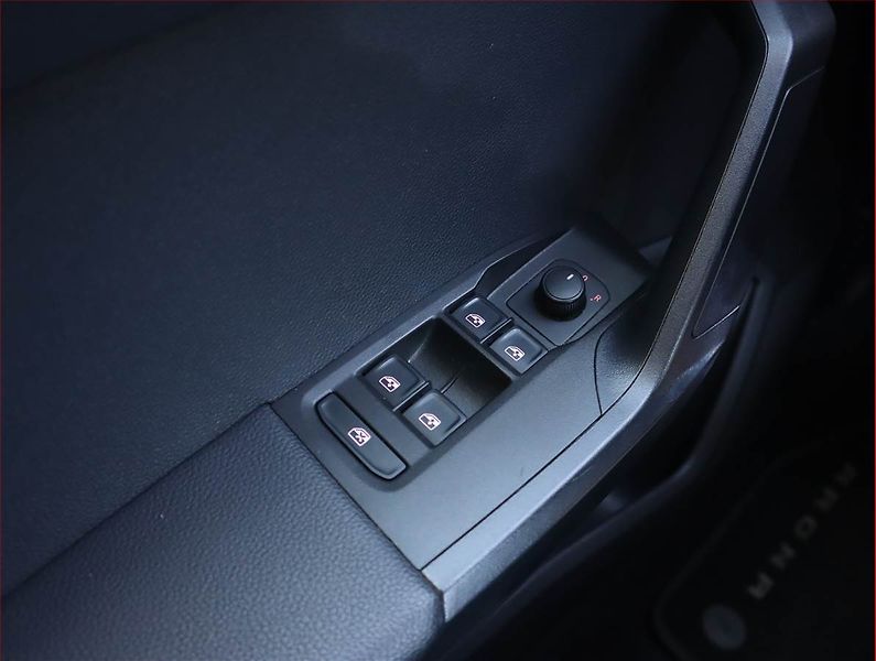 Seat Arona (2022) Xperience 1.0 TSI, Automat - fotka 20 z 20