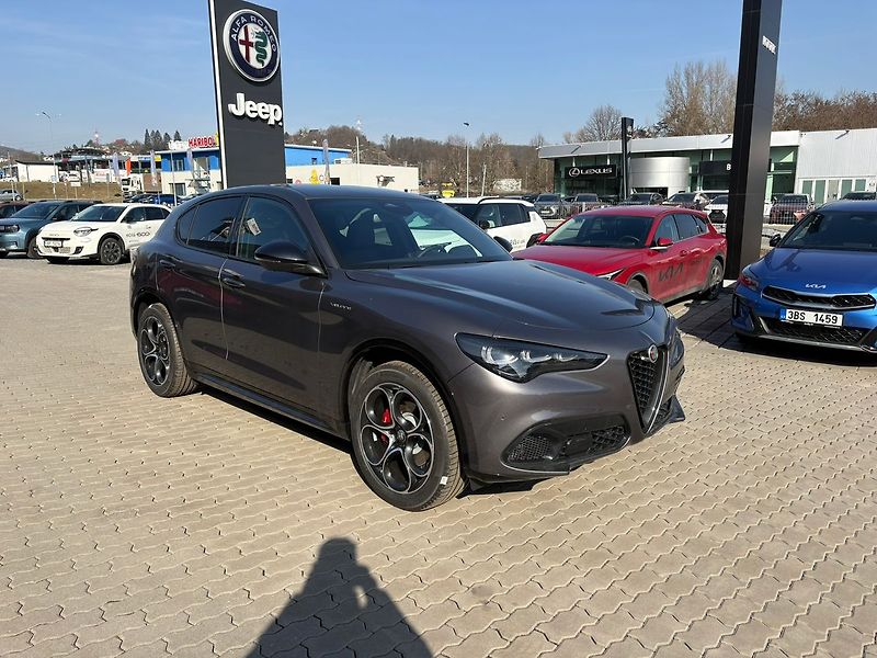 Alfa Romeo Stelvio (2025) Veloce 2.0 Turbo 280k AT8 Q4 - fotografie inzerátu