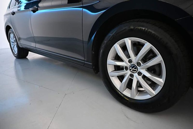 Volkswagen Passat (2023) 2.0 LED ACC Tažné Masáž SCR Bu - fotka 32 z 34