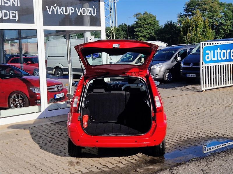 Ford Fusion 1,4 i SENZORY AUTAC PO SERVISU - fotka 9 z 35