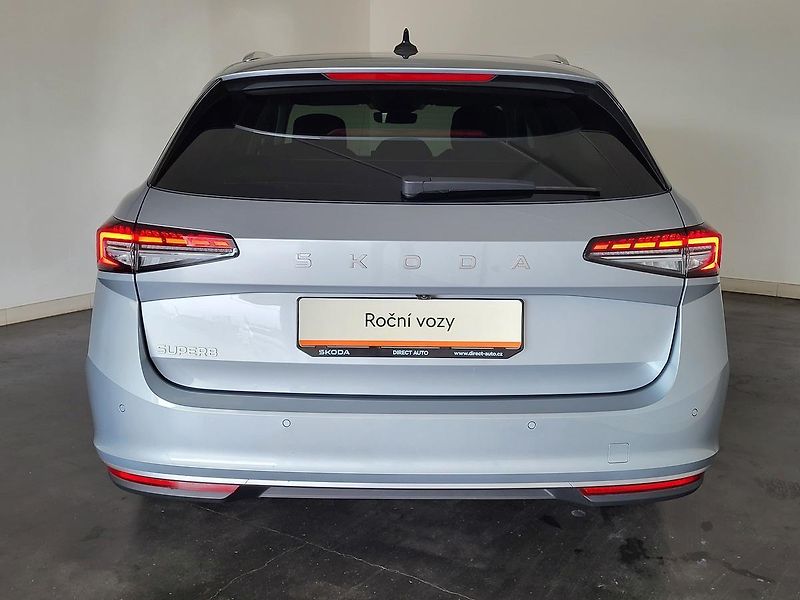 Škoda Superb - fotka 6 z 30