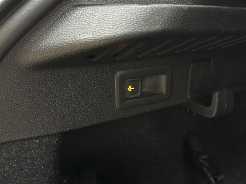 Škoda Kamiq 1,5 TSi 110kW VÝHŘEV TAŽNÉ ČR - fotka 33 z 35