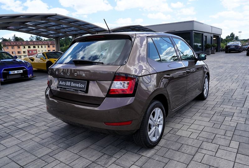 Škoda Fabia 1.0 TSI 81kW ČR/Al.kola/klima - fotka 6 z 38