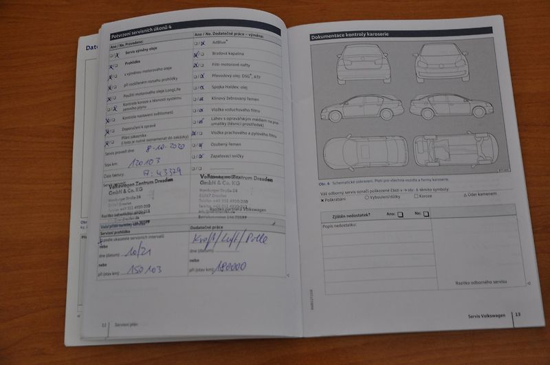 Volkswagen Touareg 3.0TDi 193kW 4x4 Automat - fotka 25 z 28