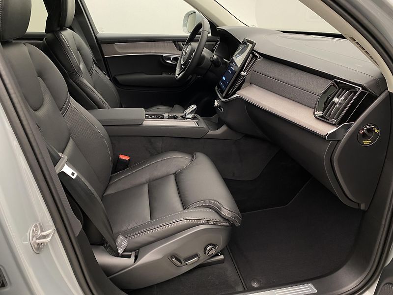 Volvo XC90 (2026) B5 AWD AUT BRIGHT PLUS 7míst - fotka 25 z 70