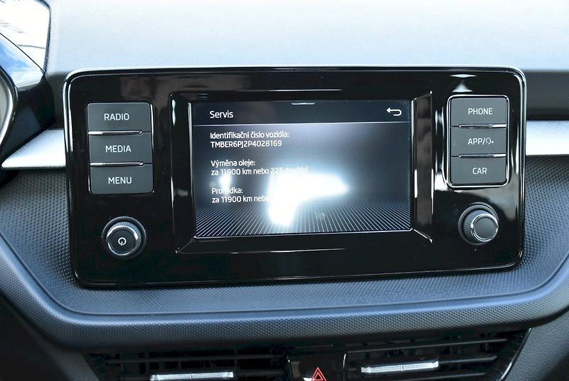 Škoda Fabia (2022) Ambition Plus 1.0 TSI 81kW - fotka 20 z 31