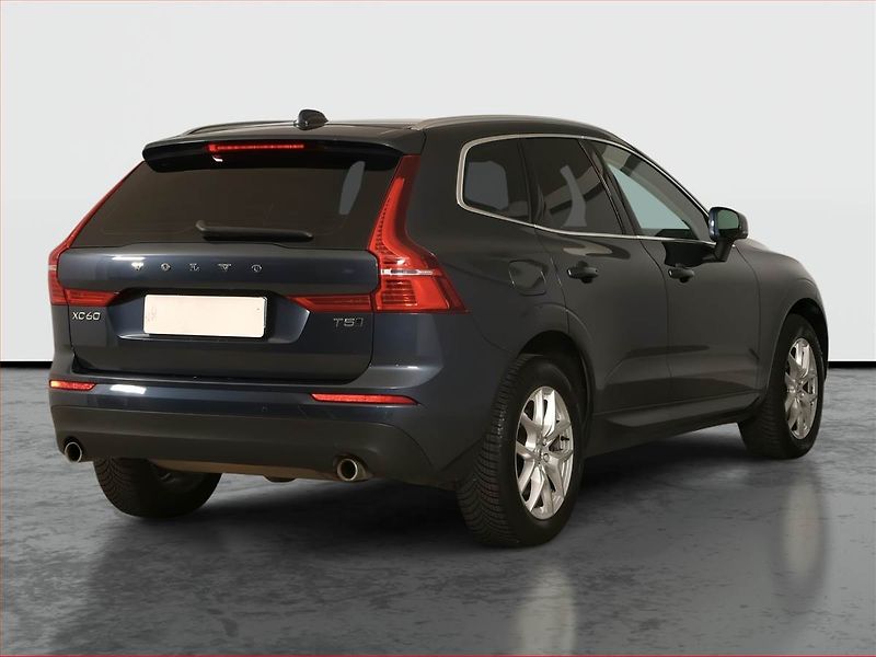 Volvo XC60 (2019) Summum B5 AWD - fotka 5 z 22