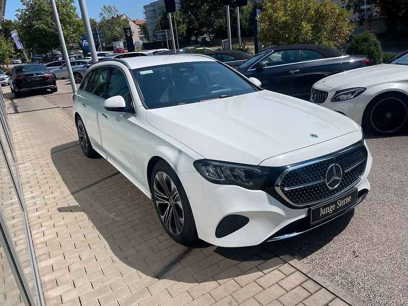Mercedes-Benz Třídy E 220d Avantgarde Taž Distronic - fotka 3 z 18