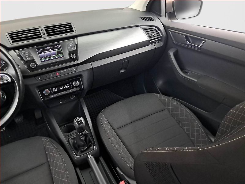 Škoda Fabia (2016) 1.2 TSI, Tempomat - fotka 8 z 26