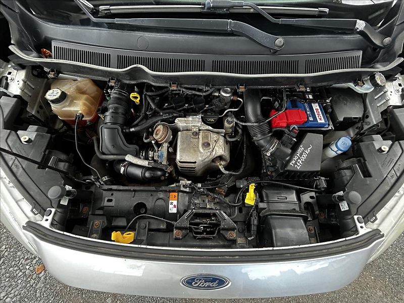 Ford Tourneo Courier 1,0 i 74 kW  Tempomat,Isofix - fotka 48 z 50