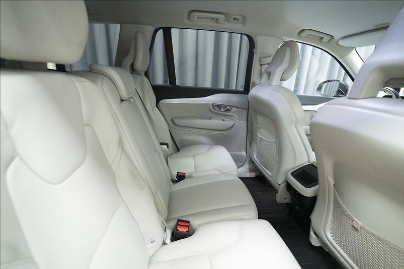 Volvo XC90 2,0 D5 AWD 1. MAJITEL ČR TAŽNÉ - fotka 11 z 44