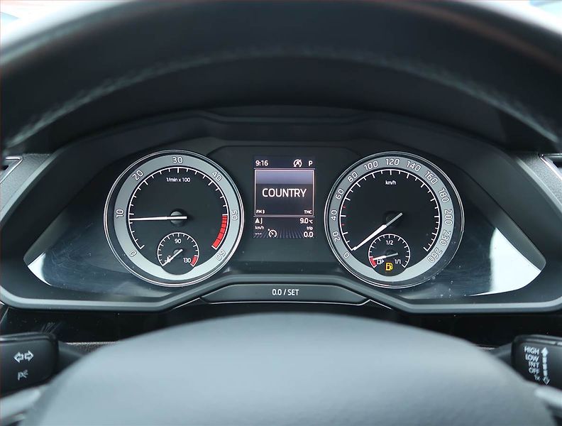 Škoda Superb (2017) Laurin&Klement 2.0 TDI, 4X4 - fotka 11 z 18
