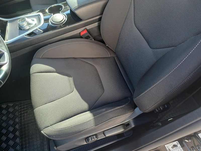 Ford S-MAX (2022) 2.5 HYBRID,  5,3L/100KM! - fotka 15 z 16