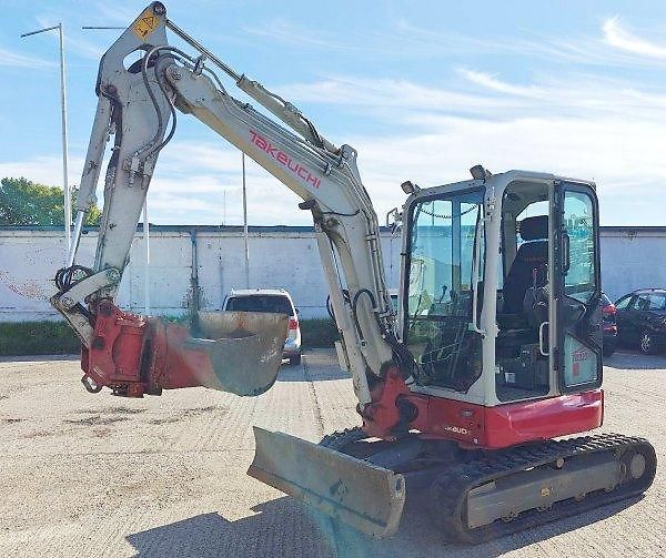 Takeuchi (2024) TB335 minibagr 4t tilt svahovk - fotka 8 z 9