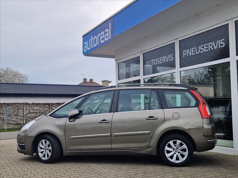 Citroën C4 Picasso 1,6 HDi 80kW AUTOKLIMA 7MIST - fotka 2 z 23