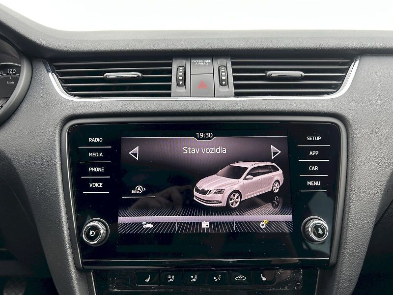 Škoda Octavia (2019) Combi 1.5 TSI 96kW Plyn (CNG) - fotka 16 z 30