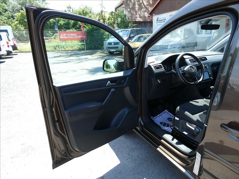 Volkswagen Caddy 1,4 TSi 92kW webasto, serviska - fotka 18 z 44