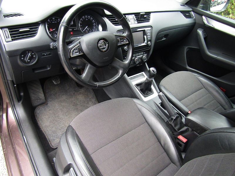 Škoda Octavia (2013) 1.2 TSI 77kW - fotka 13 z 36