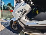 Honda Forza 300 ABS (2018) Smart box, Vyhřívané rukojeti, - náhled 11