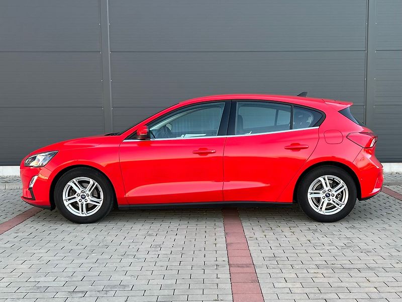 Ford Focus (2021) 1.0 EcoBoost-P.KAMERA - fotka 8 z 49