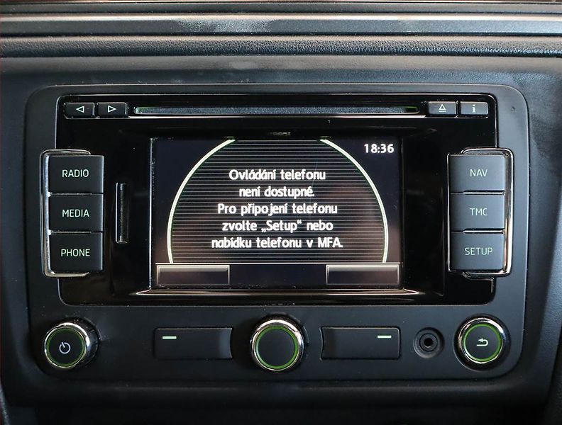 Škoda Rapid (2015) Spaceback 1.2 TSI, Tempomat - fotka 17 z 22