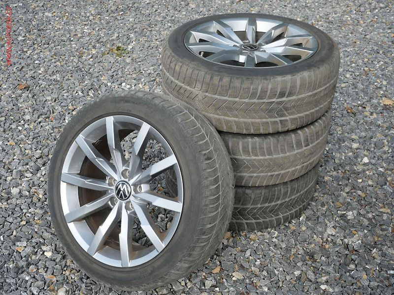 Volkswagen Passat (2021) 2.0 TDi, R-Line, DSG, TZ, - fotka 27 z 27