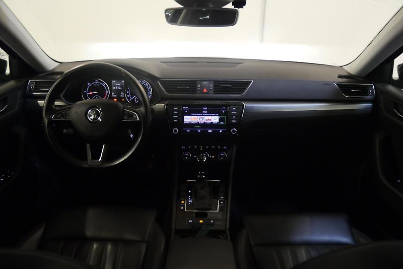 Škoda Superb - fotka 5 z 29