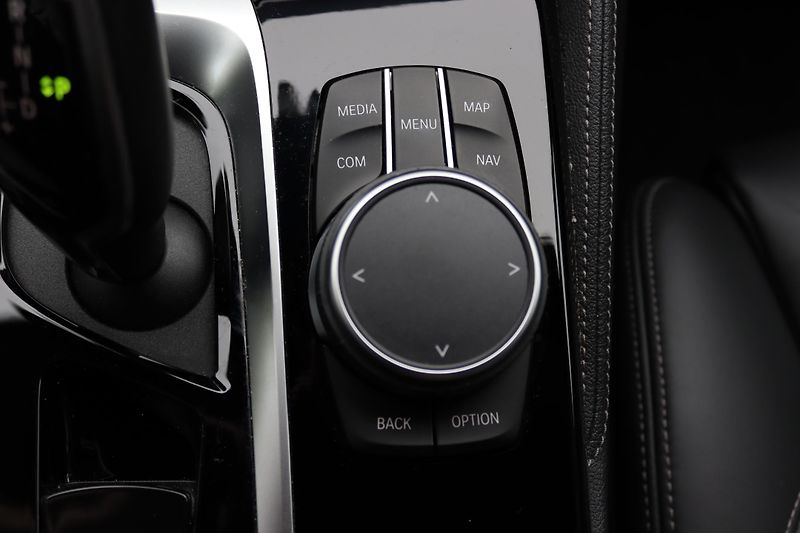 BMW Řada 5 540D XDRIVE G30 M-PAKET 250kW - fotka 36 z 50