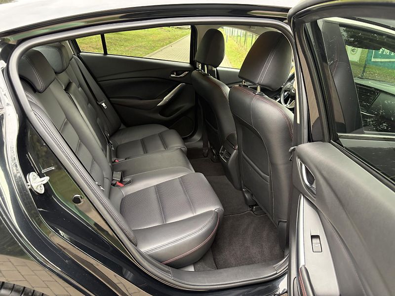 Mazda 6 2.0 Sports-Line - fotka 24 z 33