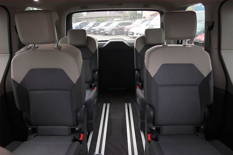 Volkswagen Multivan (2024) 1.5 TSI, ČR, 1Maj - fotka 10 z 22