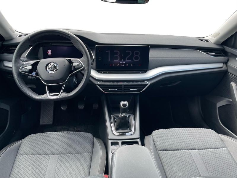 Škoda Octavia COMBI 2.0 TDi STYLE - fotka 5 z 26