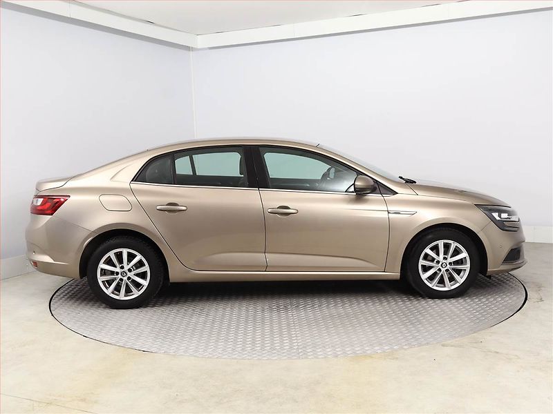 Renault Mégane (2018) 1.5 dCi, ČR,1.maj, Serv.kniha - fotka 6 z 17