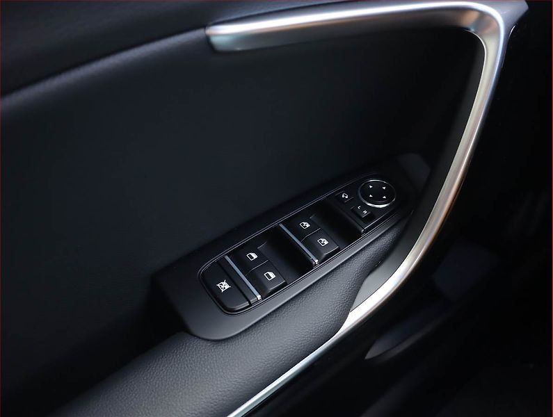 Kia Ceed (2025) 1.5 T-GDI - fotka 20 z 22