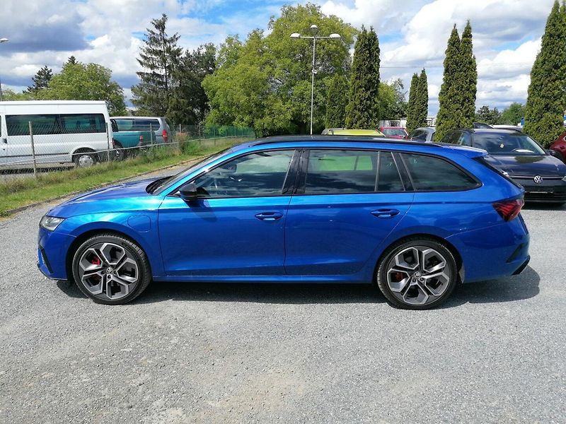 Škoda Octavia (2021) 1.4 TSI iV RS 180kW Head-up - fotka 7 z 29