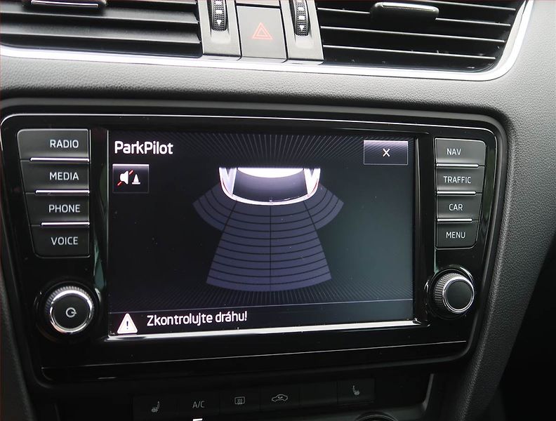 Škoda Octavia (2014) Ambition 2.0 TDI, Serv.kniha - fotka 19 z 19