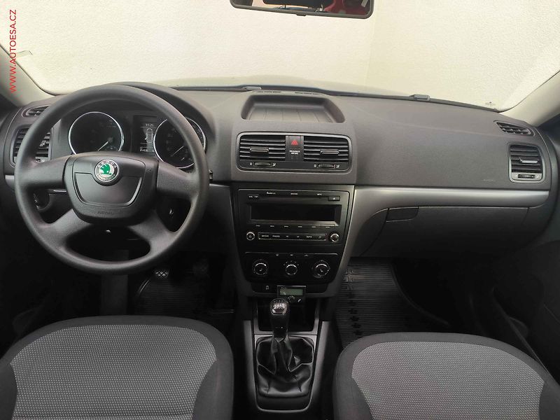Škoda Yeti (2013) 1.2 TSi, TZ, +kola, panor - fotka 8 z 16